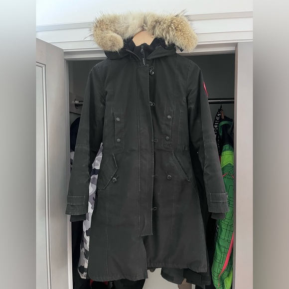 XS Canada Goose jacket - Picture 3 of 3